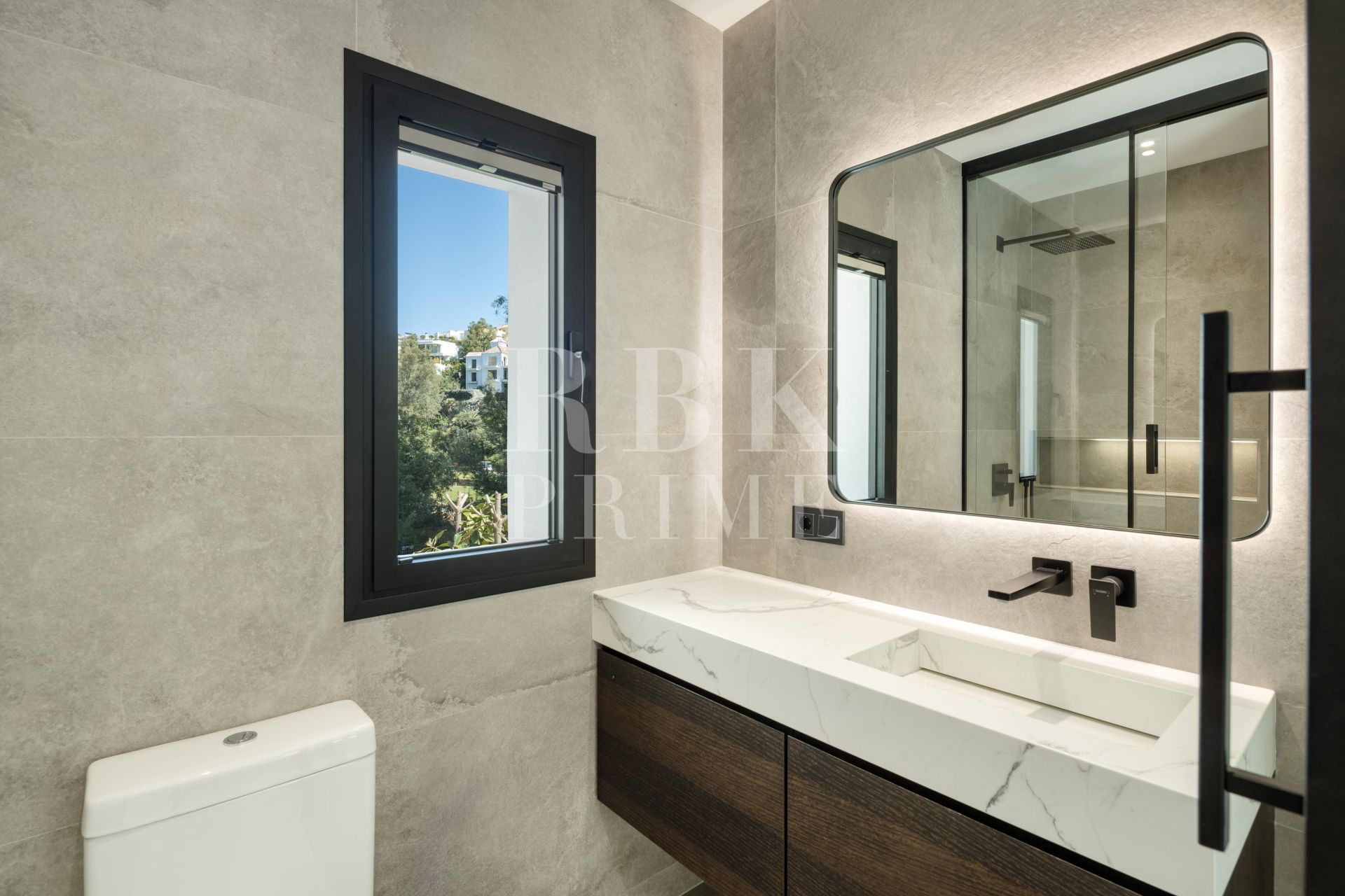 Available - Villa - Málaga - Costa del Sol