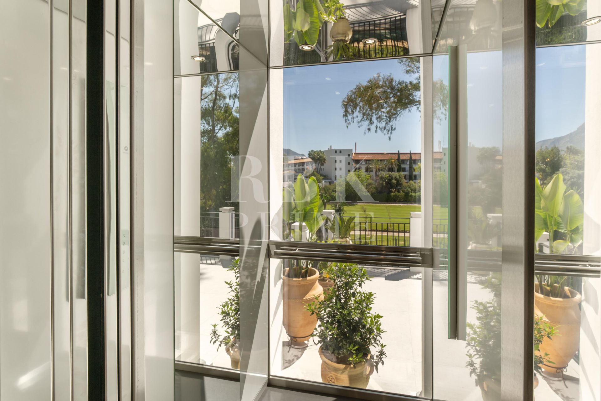 Available - Villa - Málaga - Costa del Sol