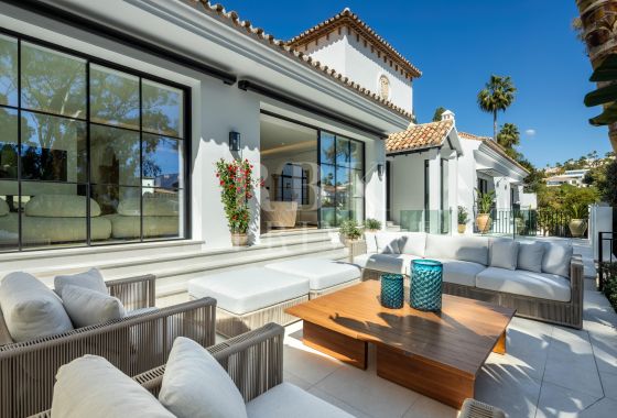 Villa · Available - Málaga