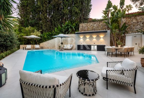 Villa · Available - Málaga