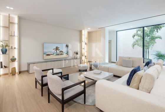 Villa · Available - Málaga