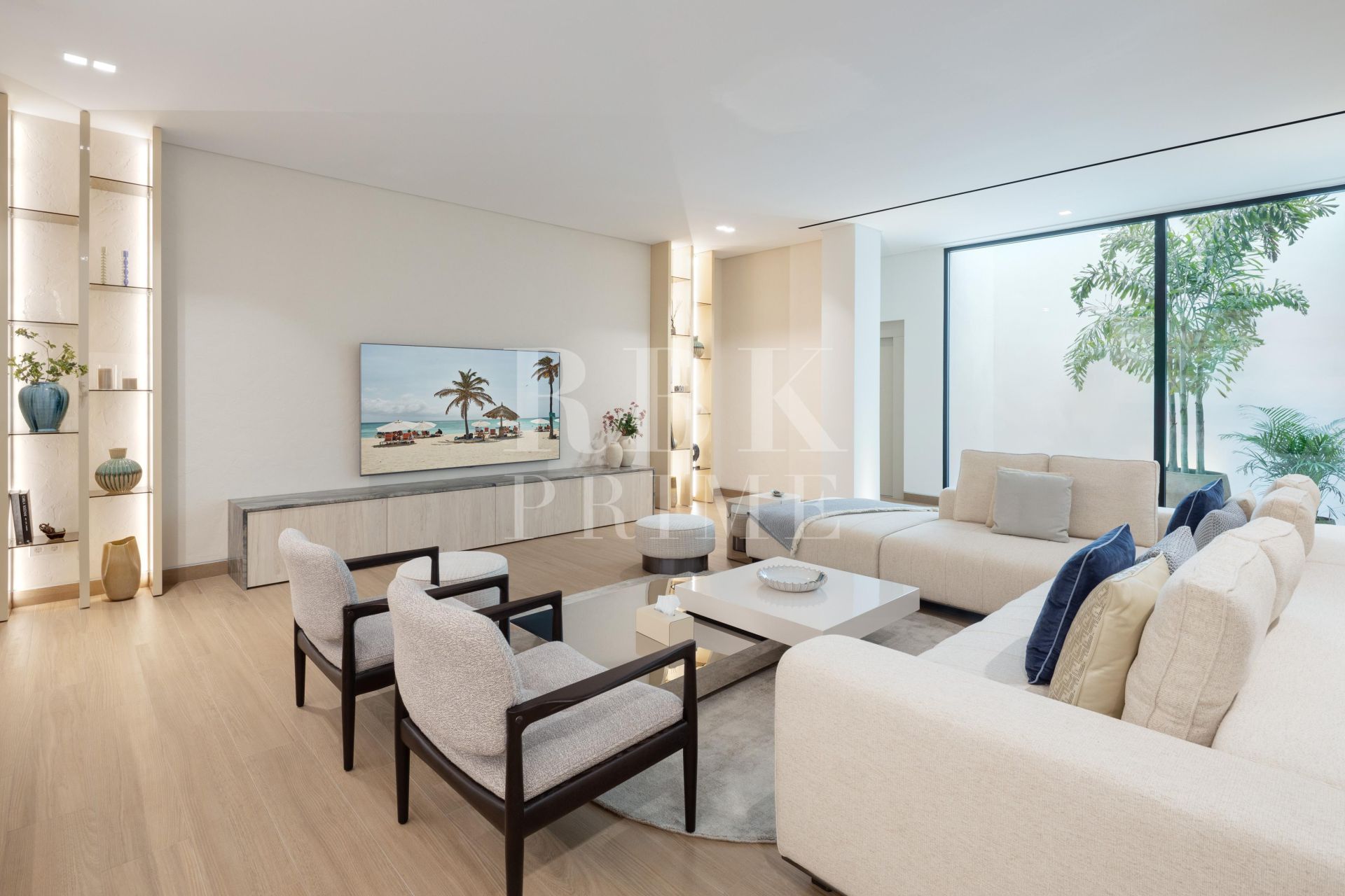 Available - Villa - Málaga - Costa del Sol