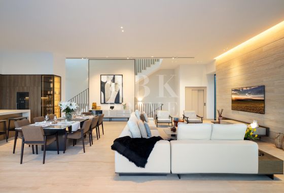 Villa · Available - Málaga