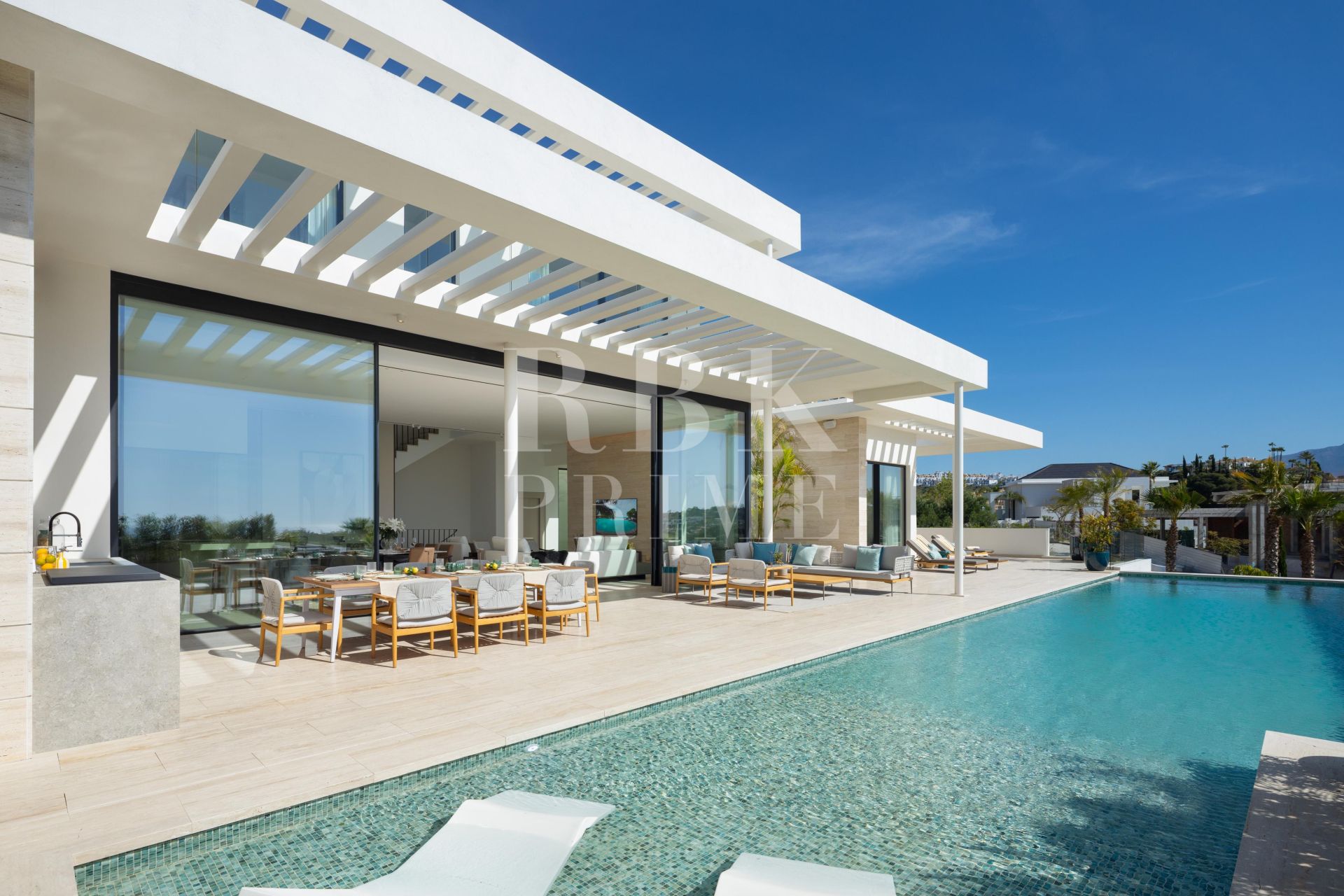 Available - Villa - Málaga - Costa del Sol