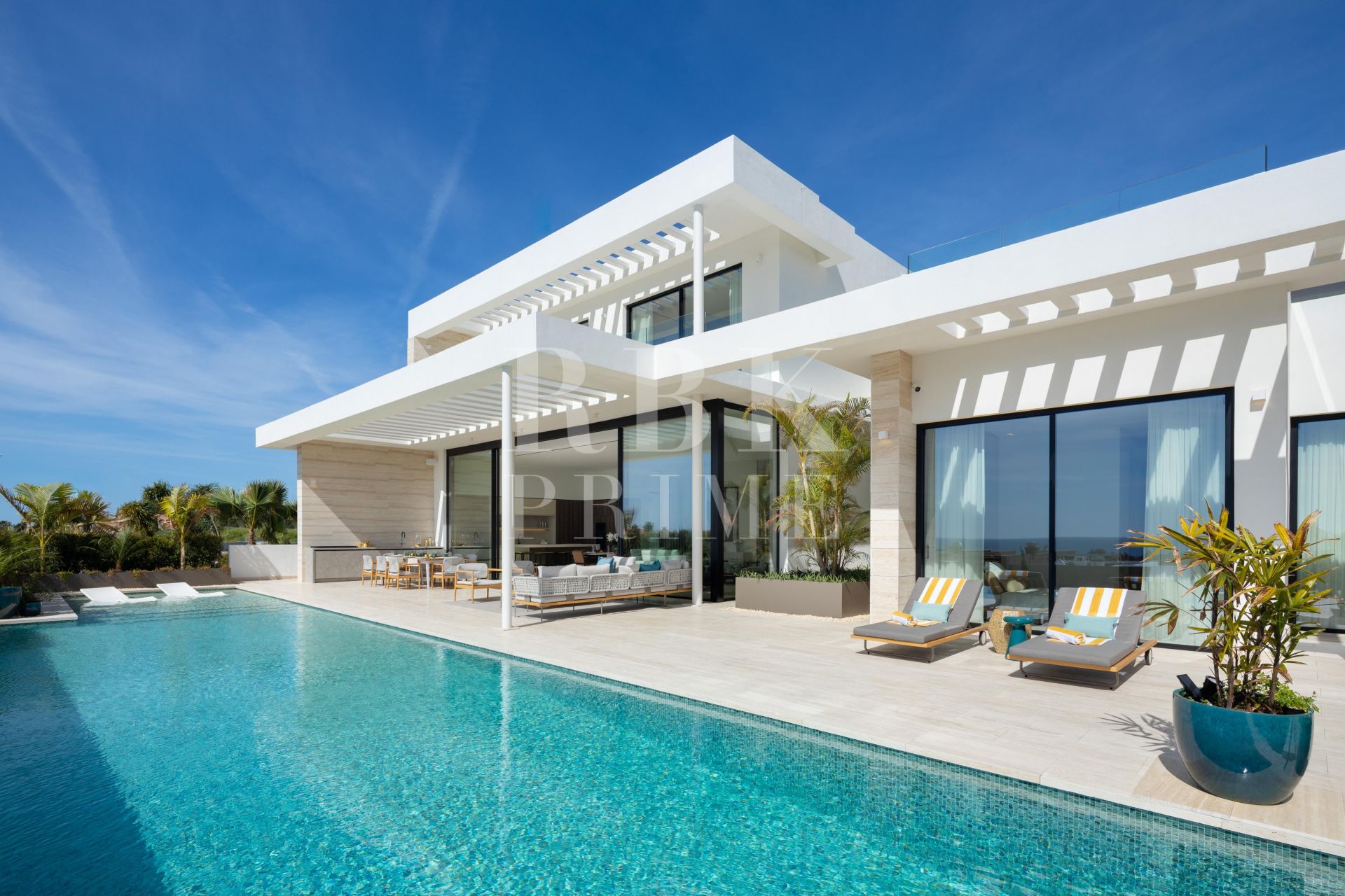 Available - Villa - Málaga - Costa del Sol
