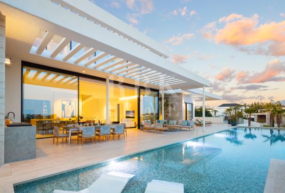 Villa · Available - Málaga