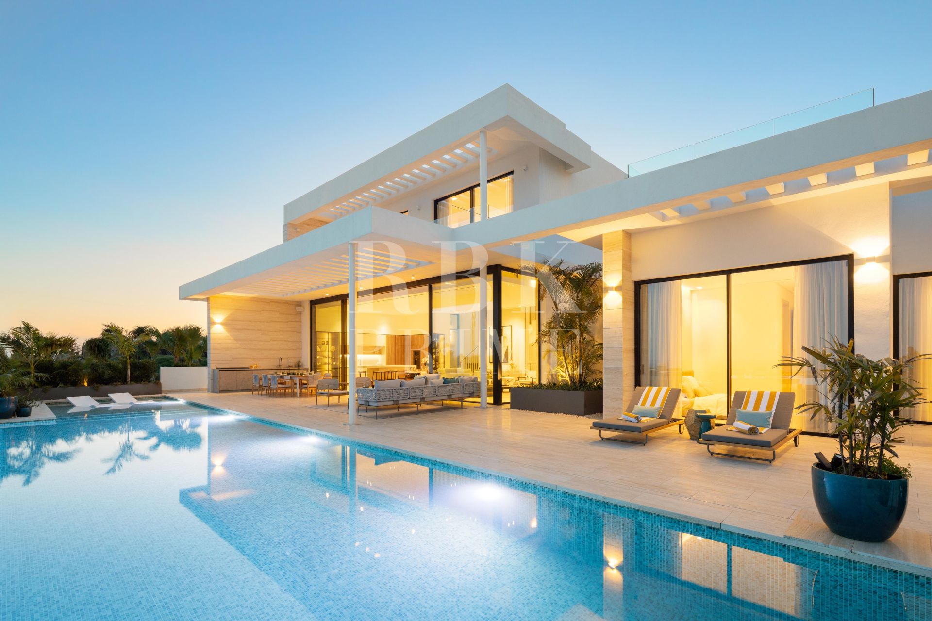 Available - Villa - Málaga - Costa del Sol