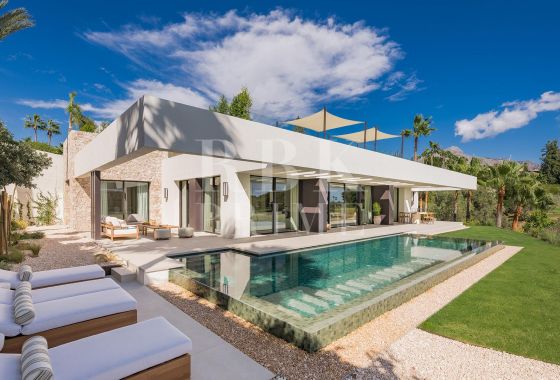 Villa · Available - Málaga