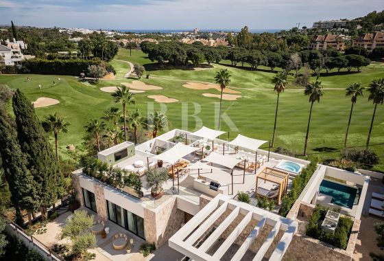 Villa · Available - Málaga