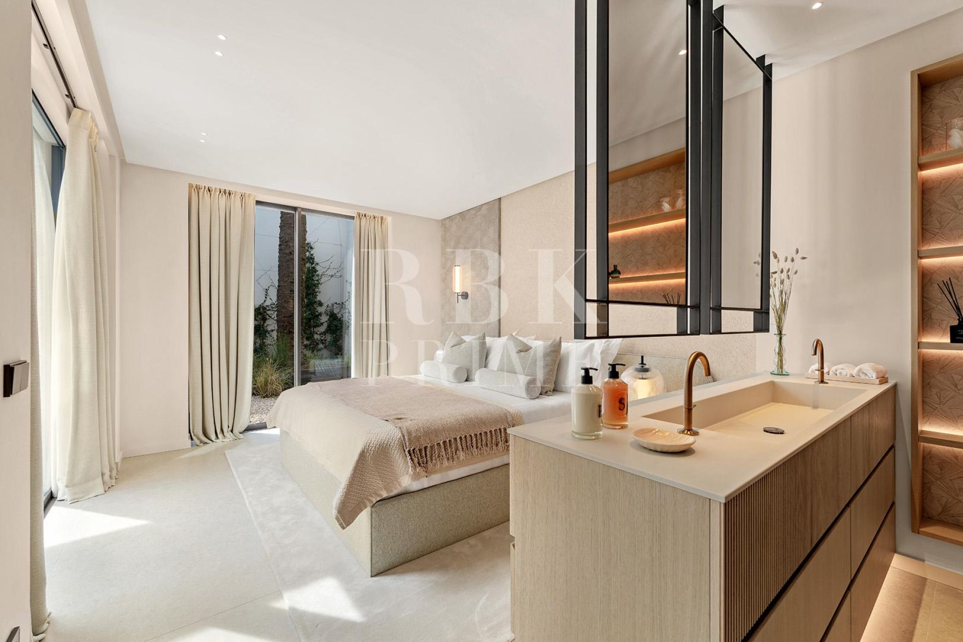 Available - Villa - Málaga - Costa del Sol