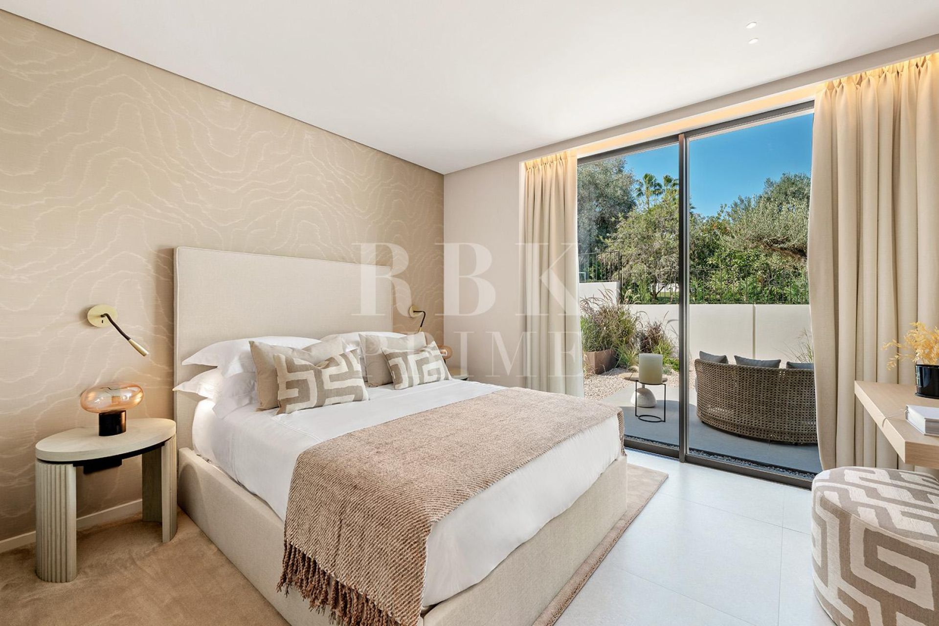 Available - Villa - Málaga - Costa del Sol