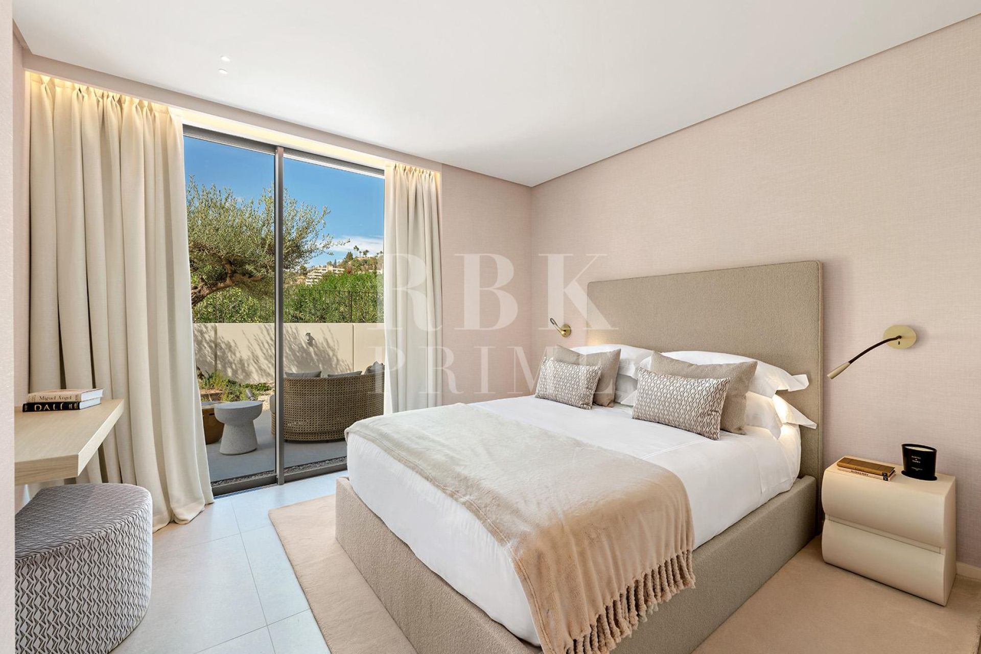 Available - Villa - Málaga - Costa del Sol