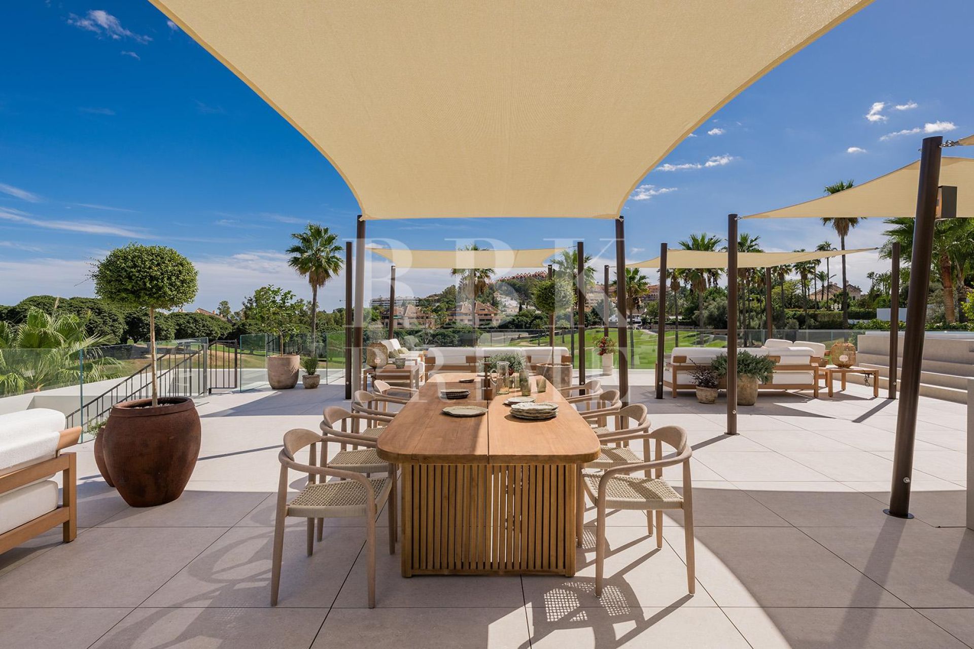 Available - Villa - Málaga - Costa del Sol