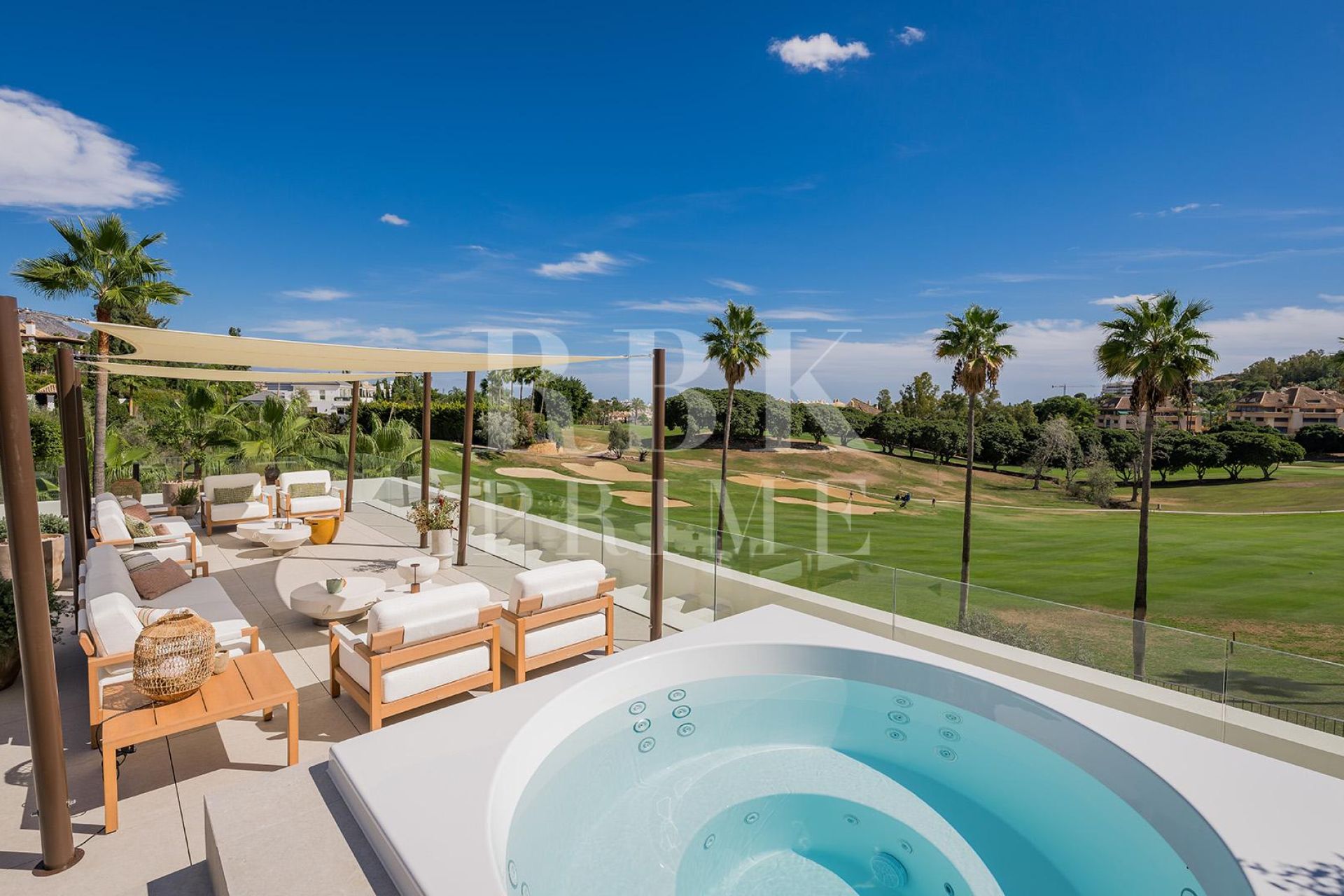 Available - Villa - Málaga - Costa del Sol