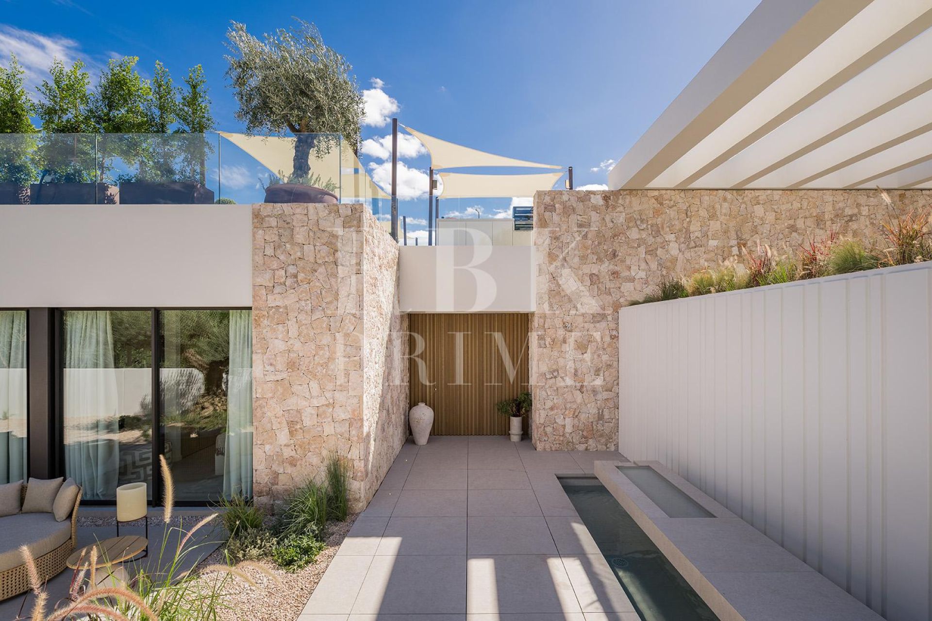 Available - Villa - Málaga - Costa del Sol
