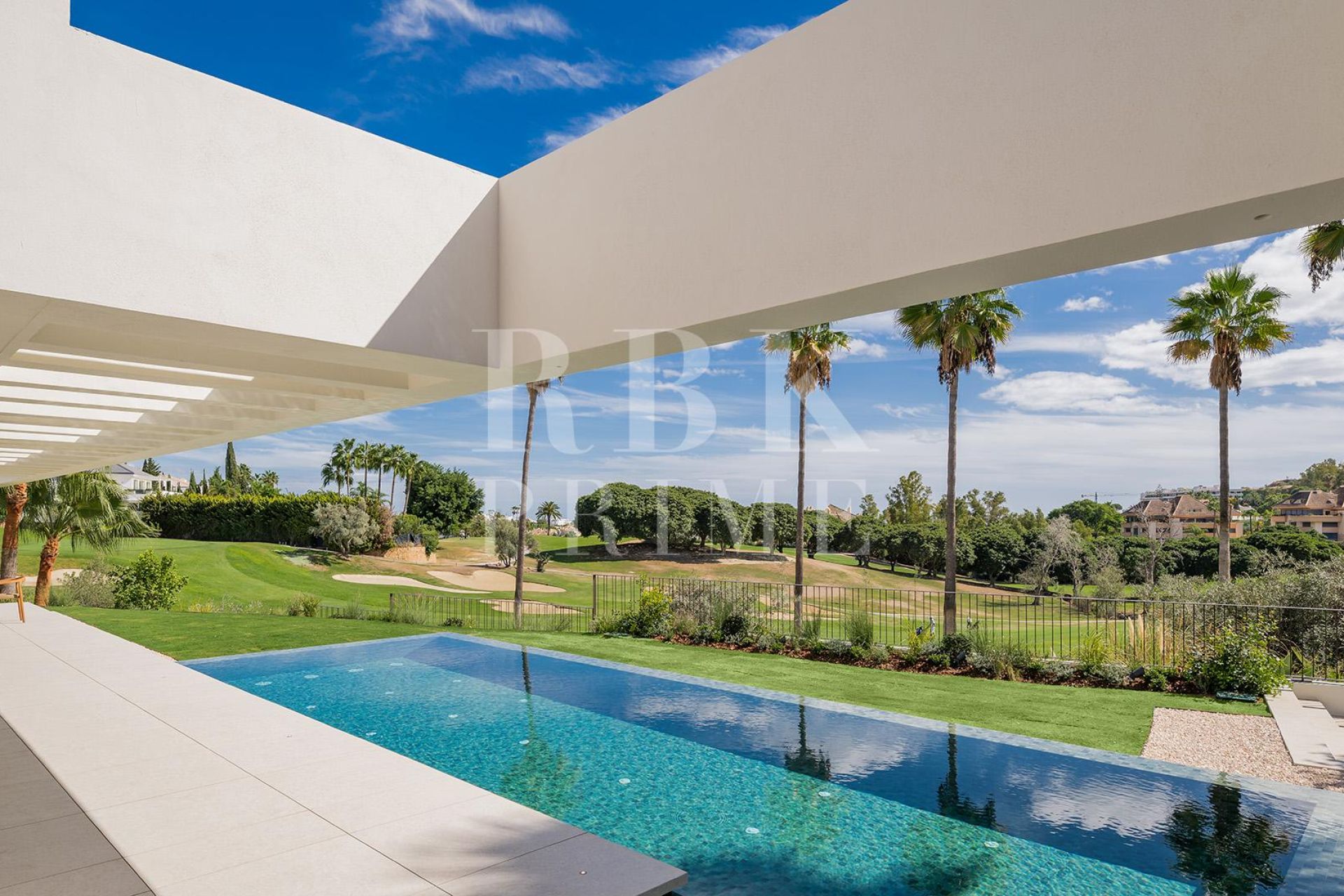 Available - Villa - Málaga - Costa del Sol