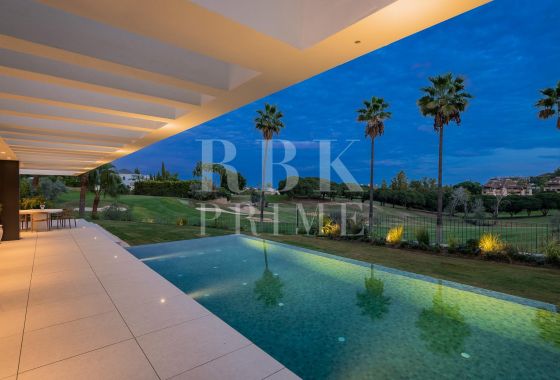 Villa · Available - Málaga