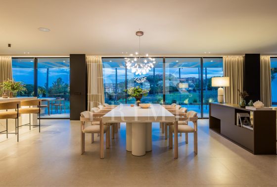 Villa · Available - Málaga