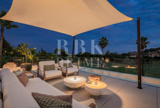 Villa · Available - Málaga