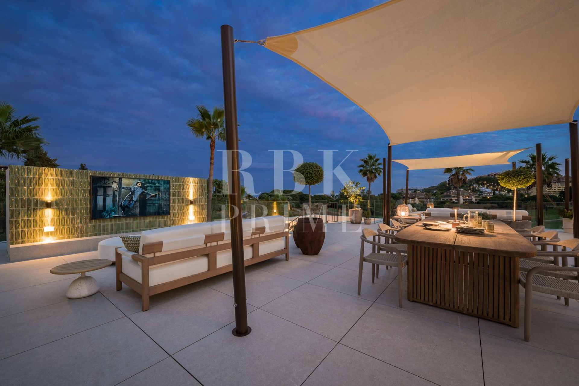 Available - Villa - Málaga - Costa del Sol