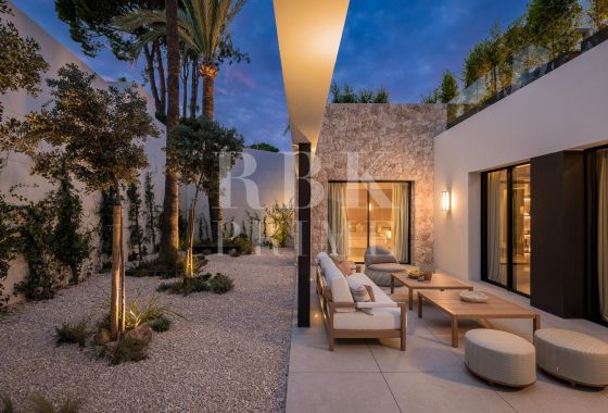 Villa · Available - Málaga