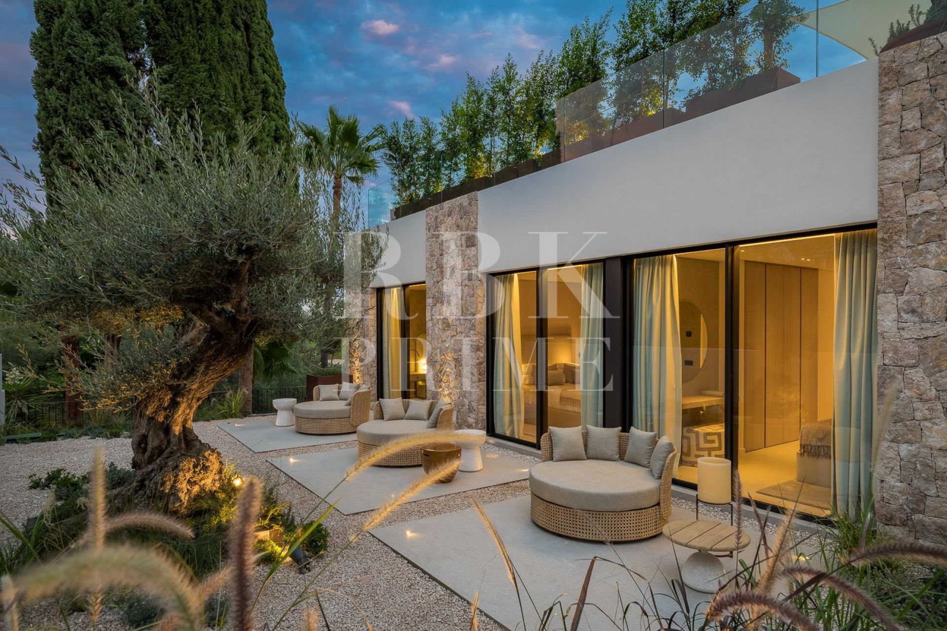 Available - Villa - Málaga - Costa del Sol