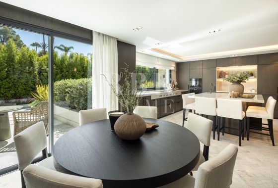 Available - Villa - Málaga - Costa del Sol