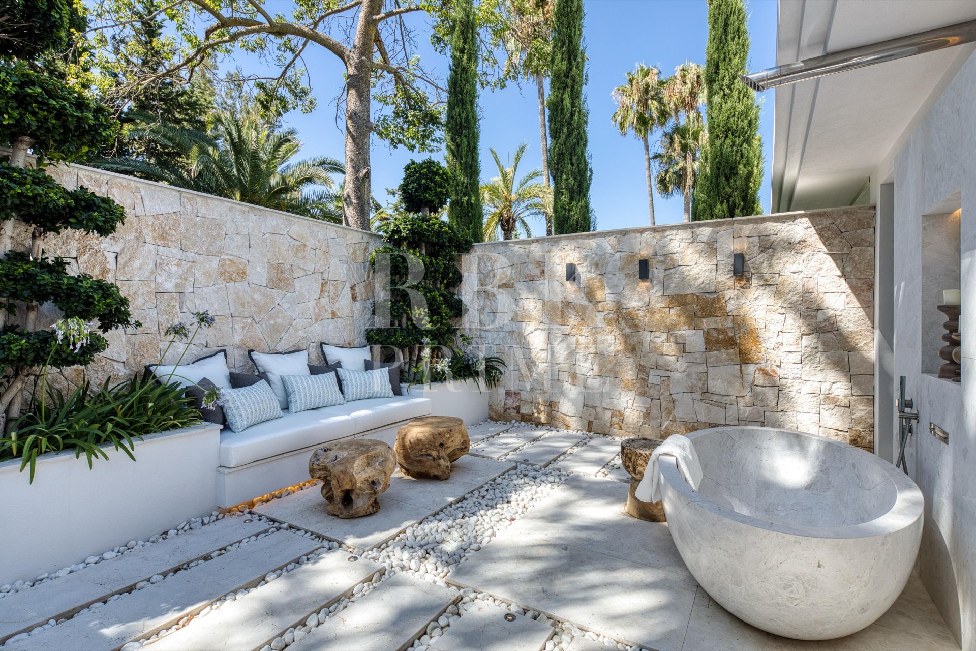 Available - Villa - Málaga - Costa del Sol