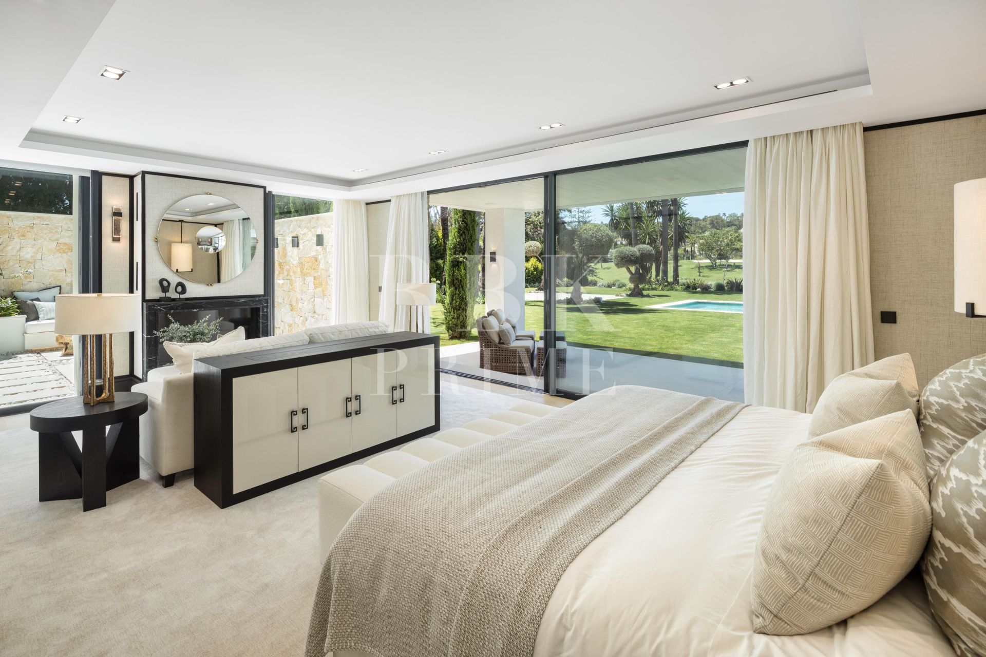 Available - Villa - Málaga - Costa del Sol