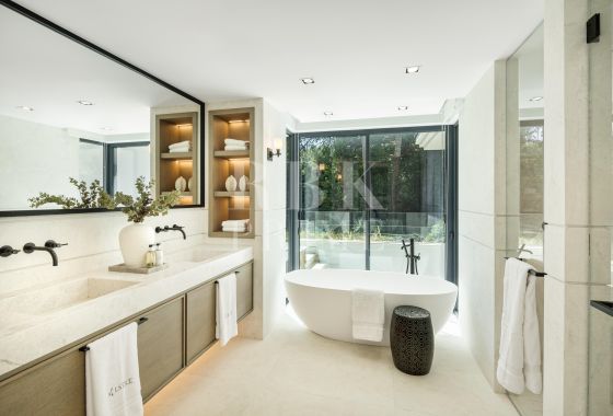 Available - Villa - Málaga - Costa del Sol