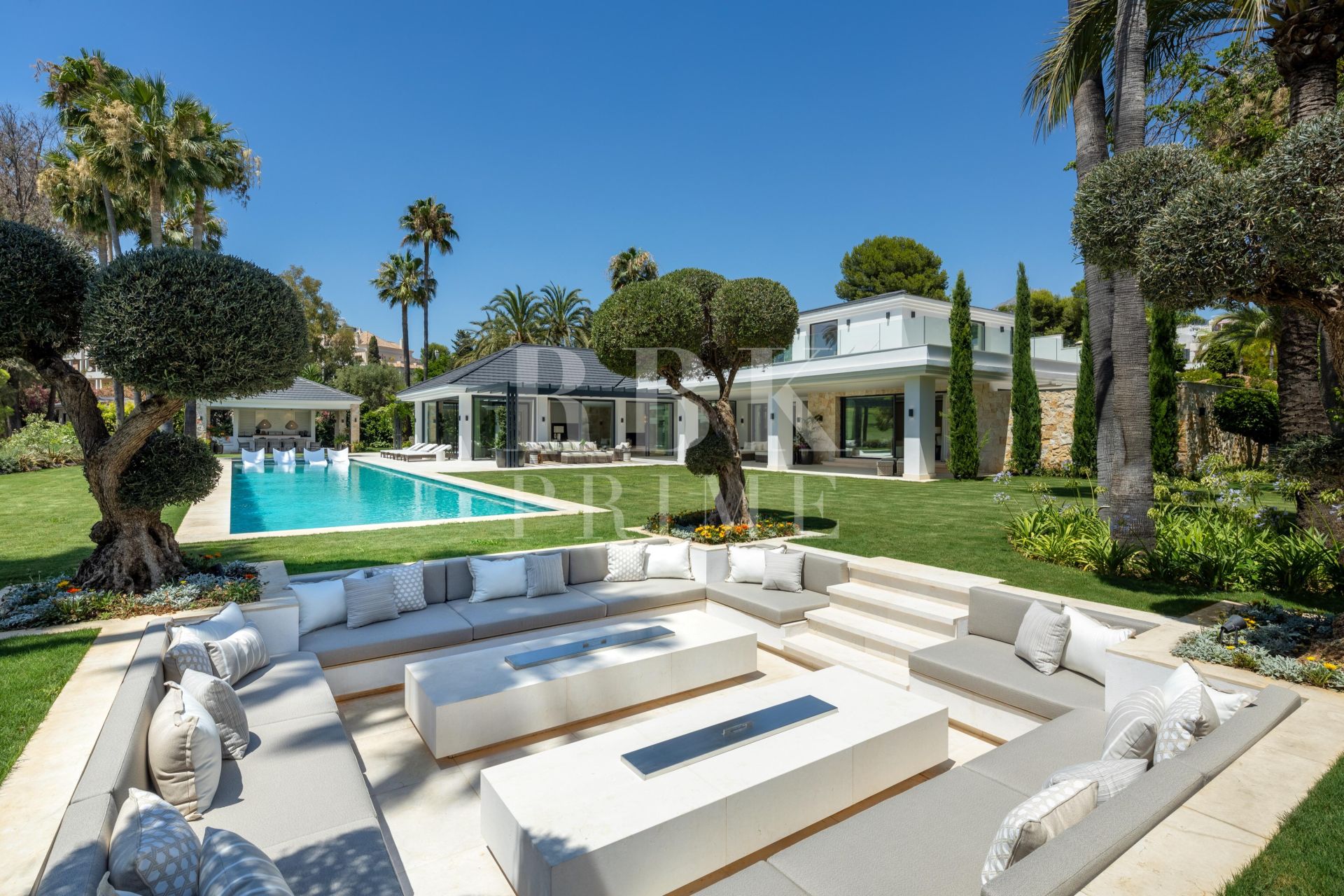 Available - Villa - Málaga - Costa del Sol