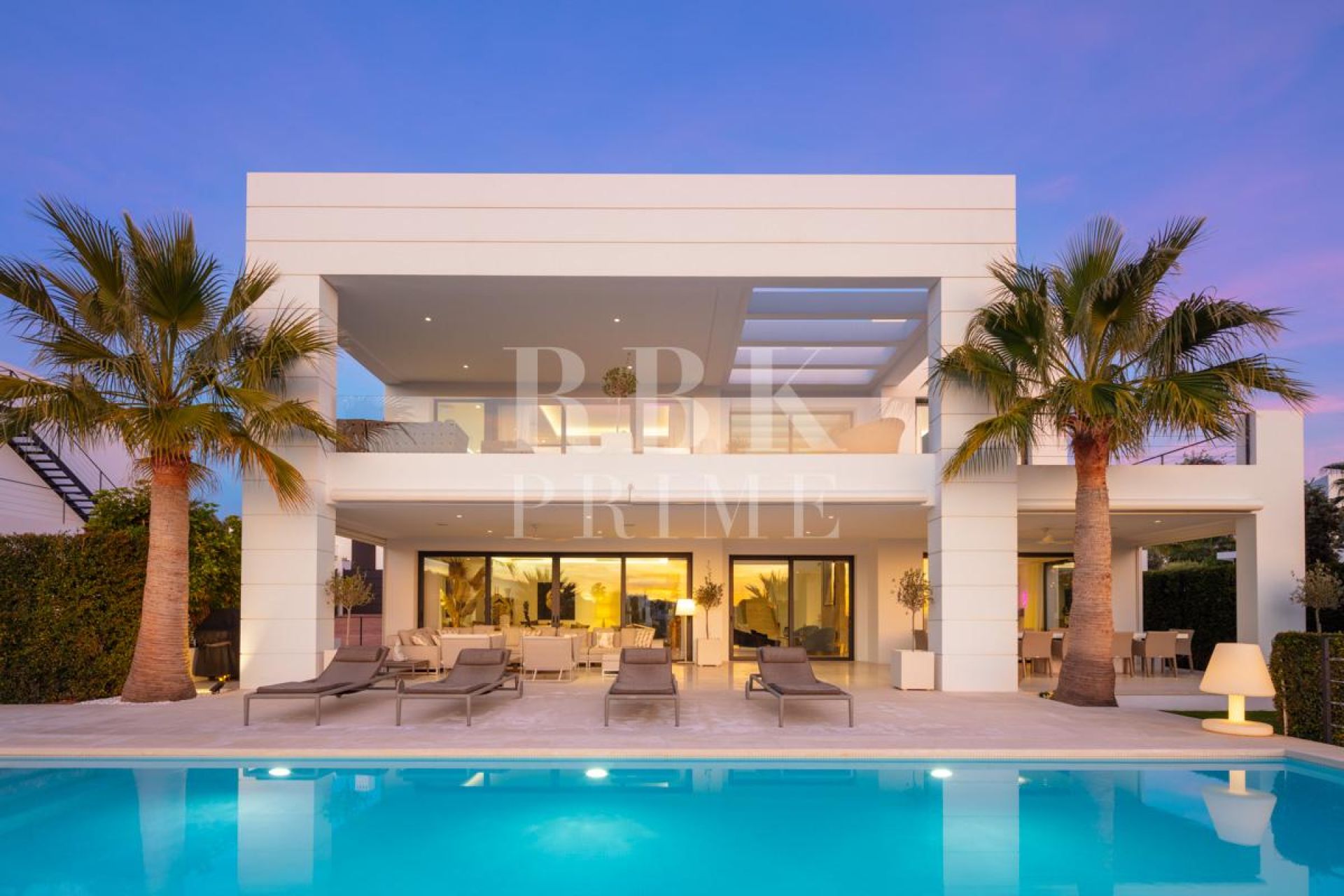Available - Villa - Málaga - Costa del Sol
