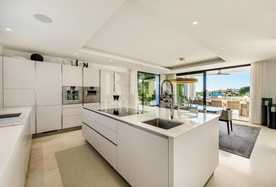 Villa · Available - Málaga