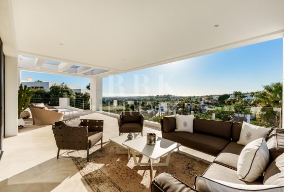 Villa · Available - Málaga