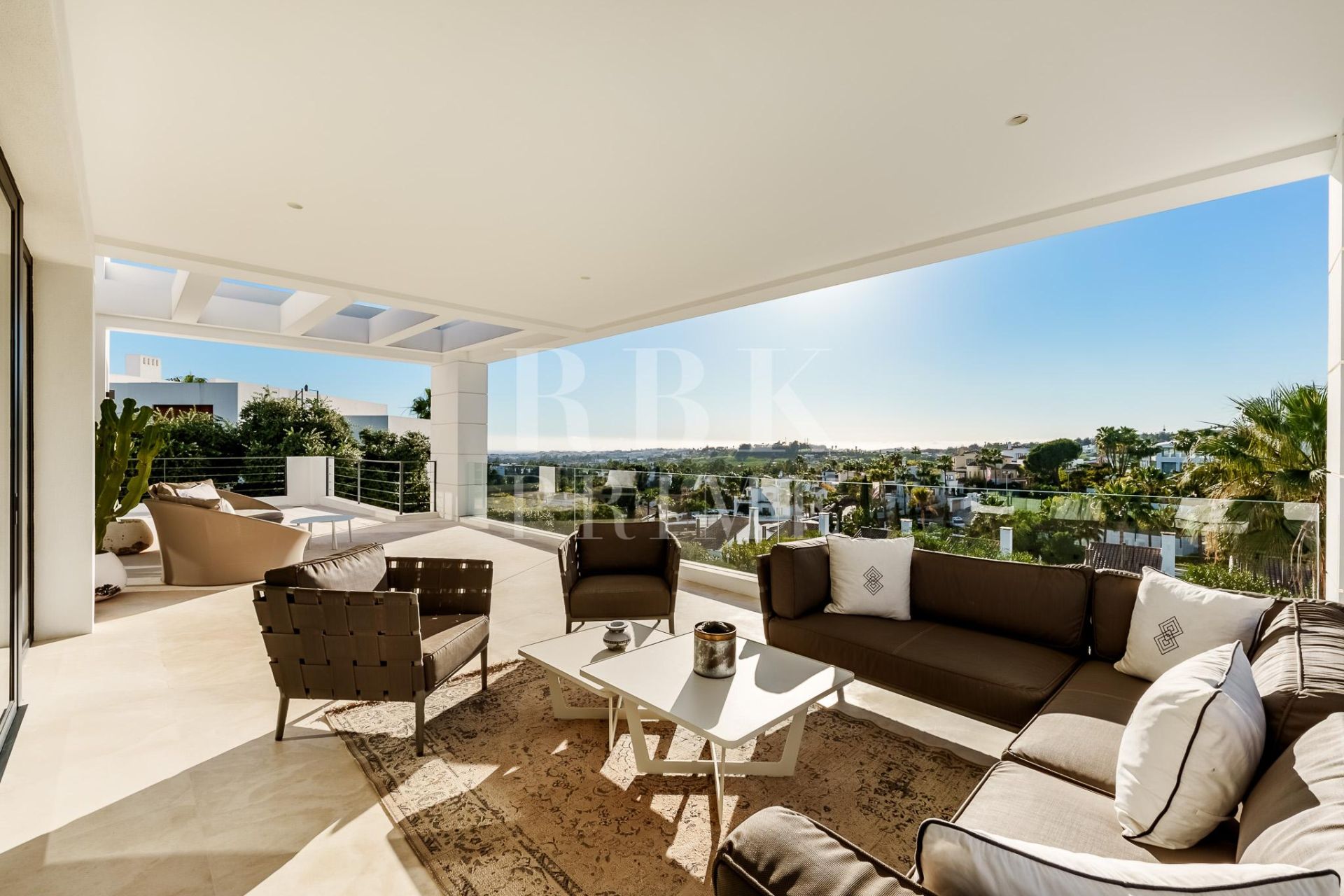 Available - Villa - Málaga - Costa del Sol