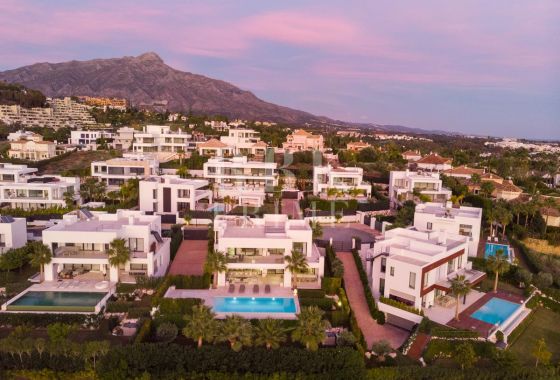 Villa · Available - Málaga
