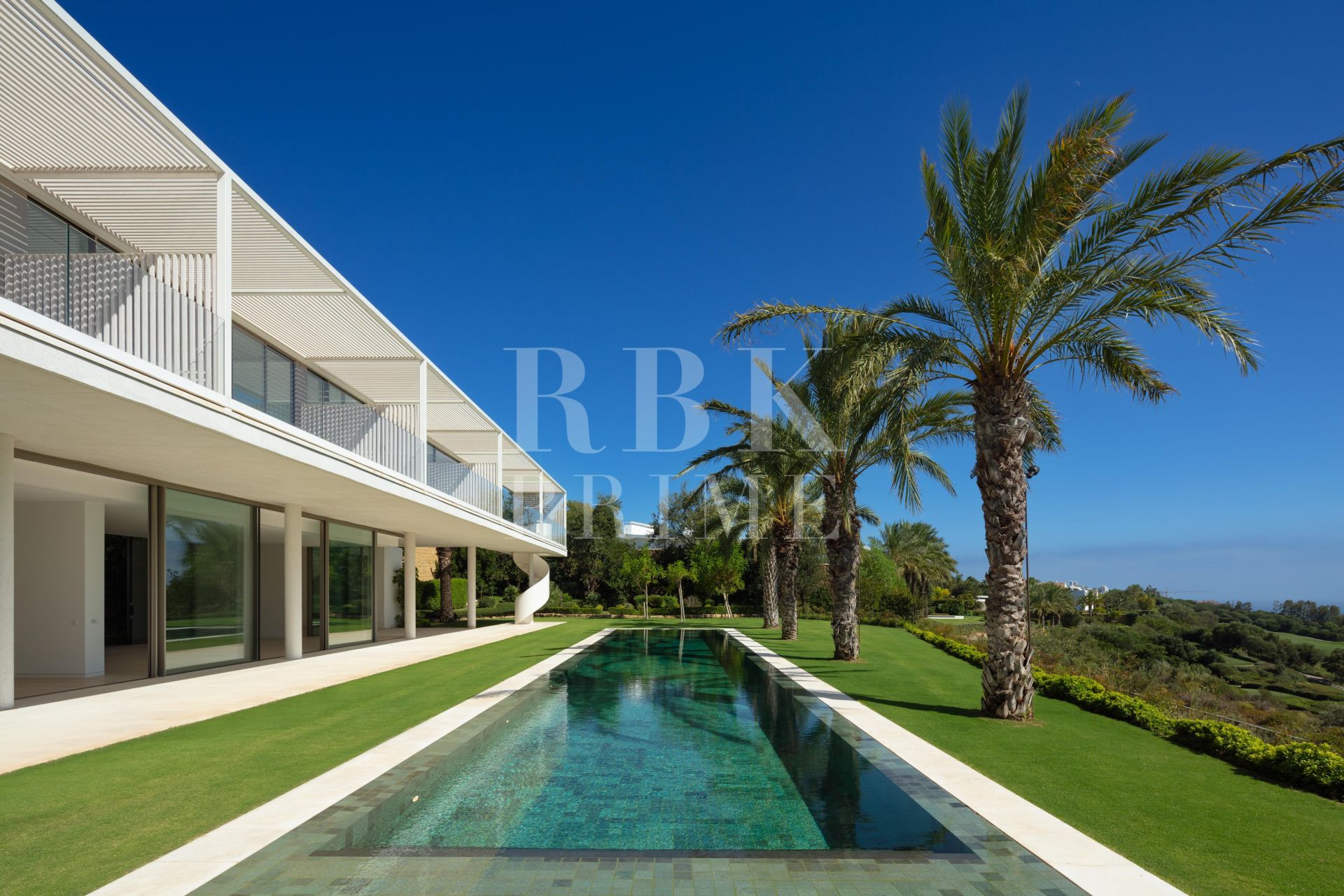 Available - Villa - Málaga - Costa del Sol