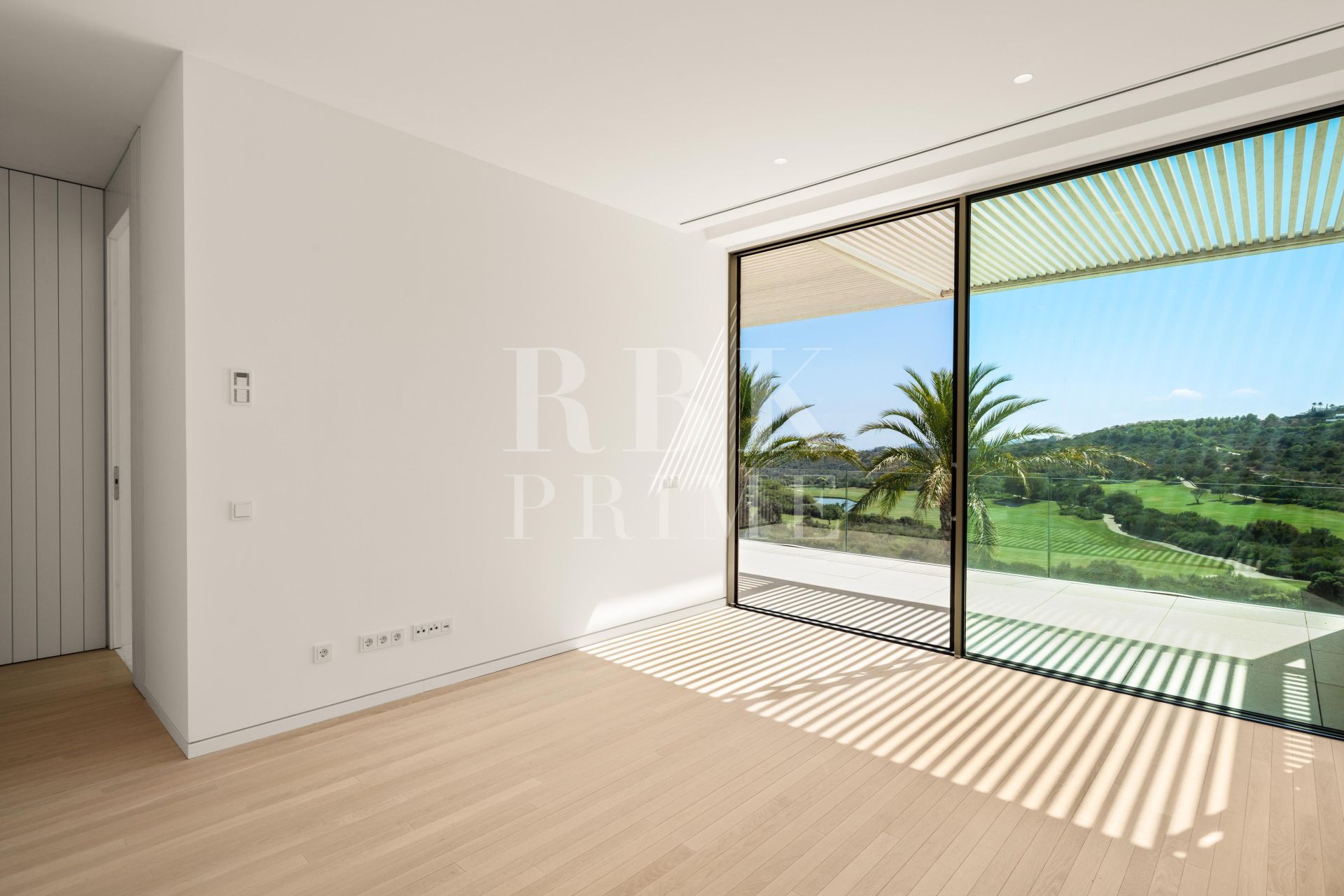 Available - Villa - Málaga - Costa del Sol
