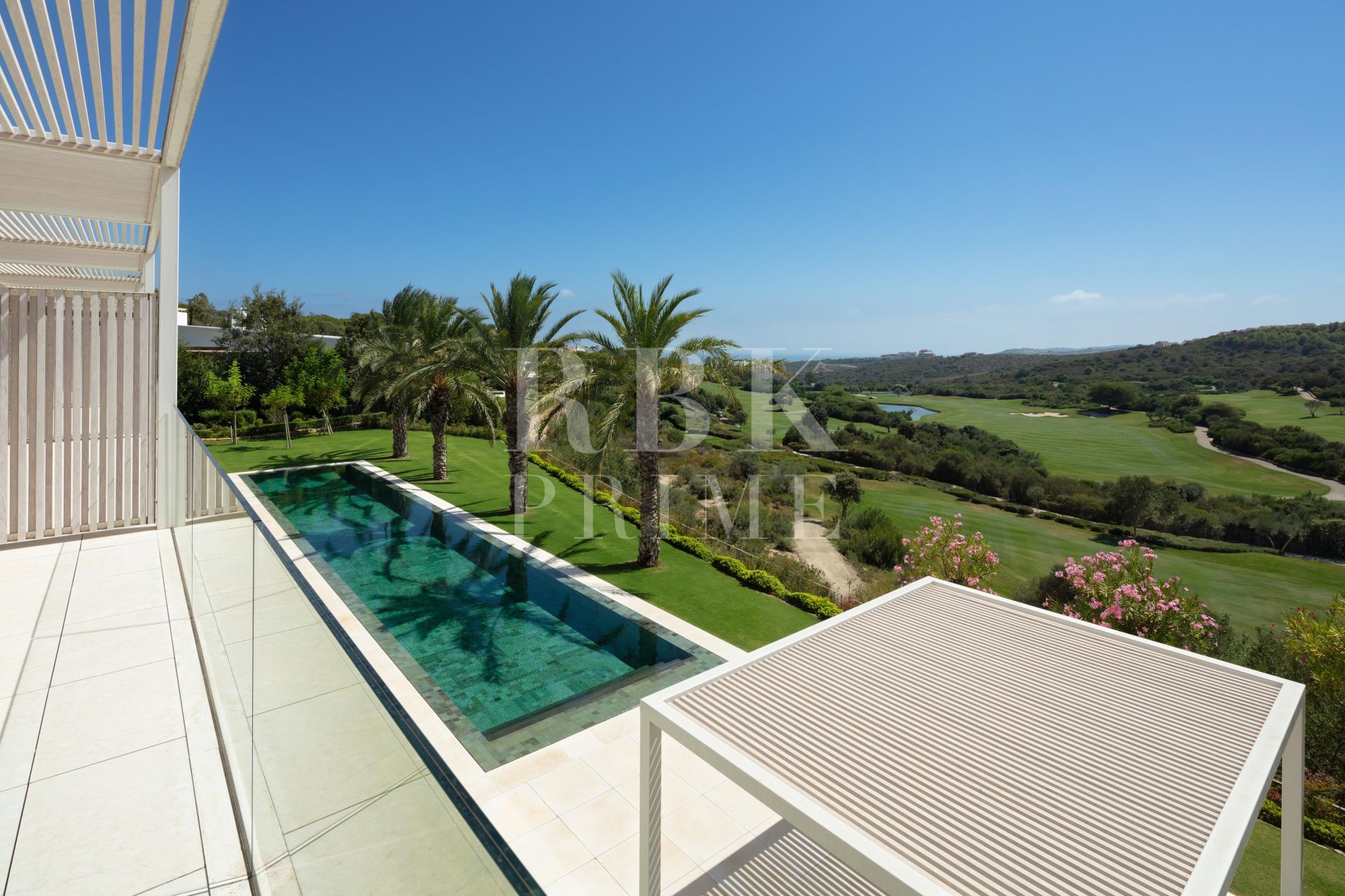 Available - Villa - Málaga - Costa del Sol