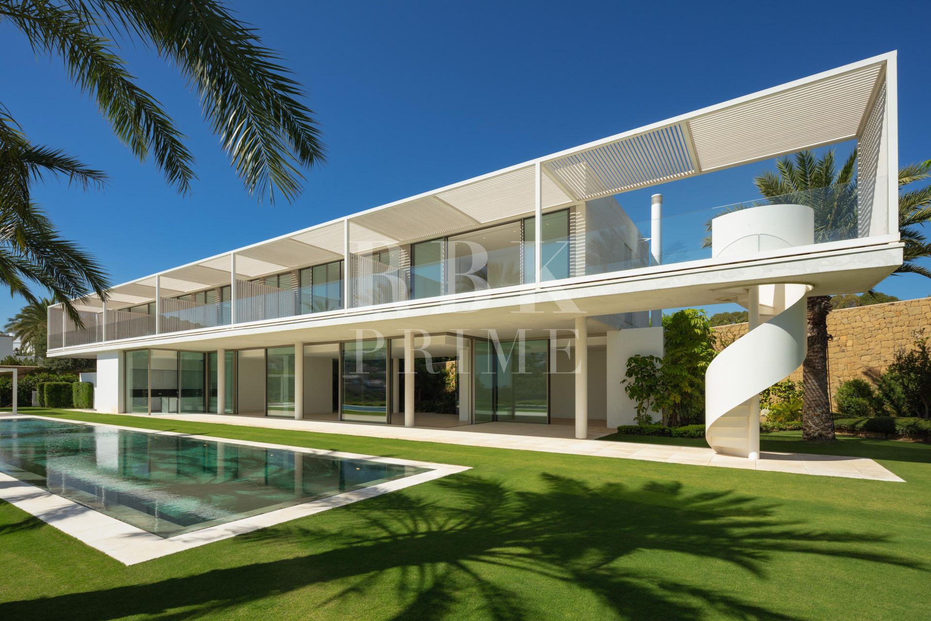 Available - Villa - Málaga - Costa del Sol