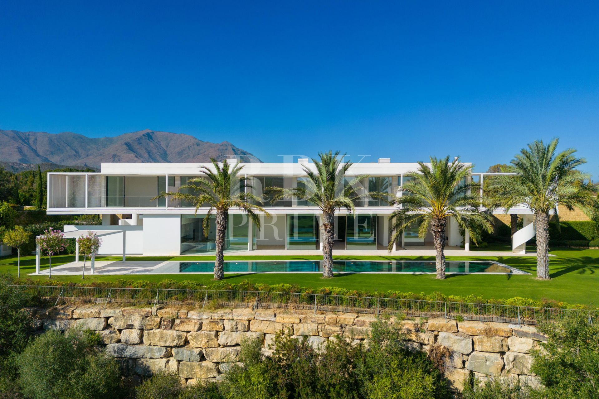 Available - Villa - Málaga - Costa del Sol
