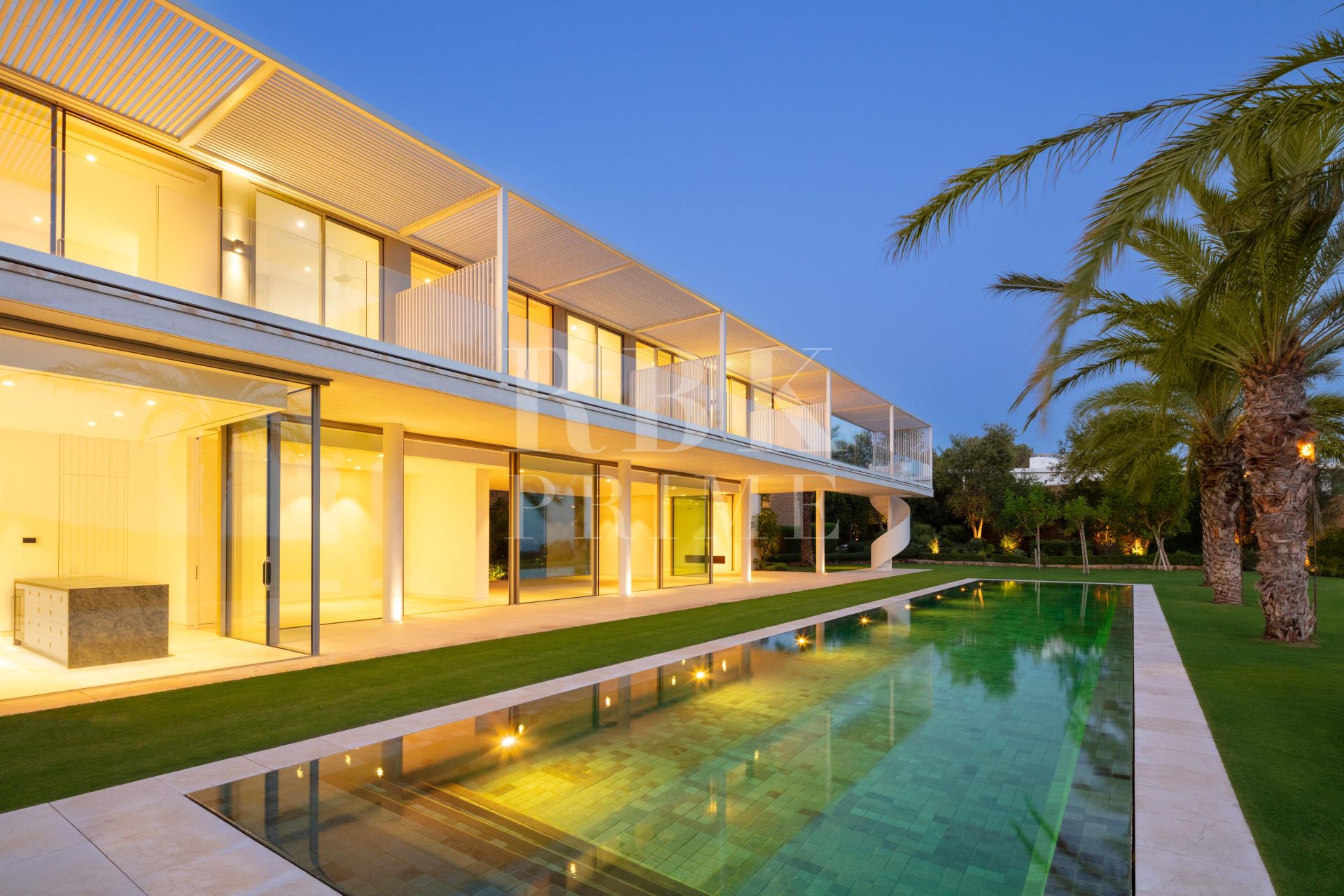 Available - Villa - Málaga - Costa del Sol