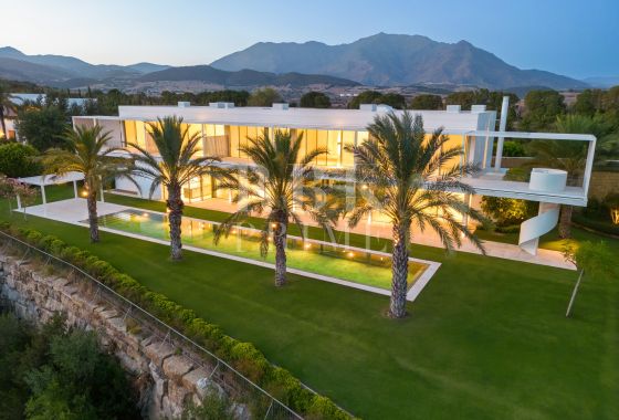 Villa · Available - Málaga