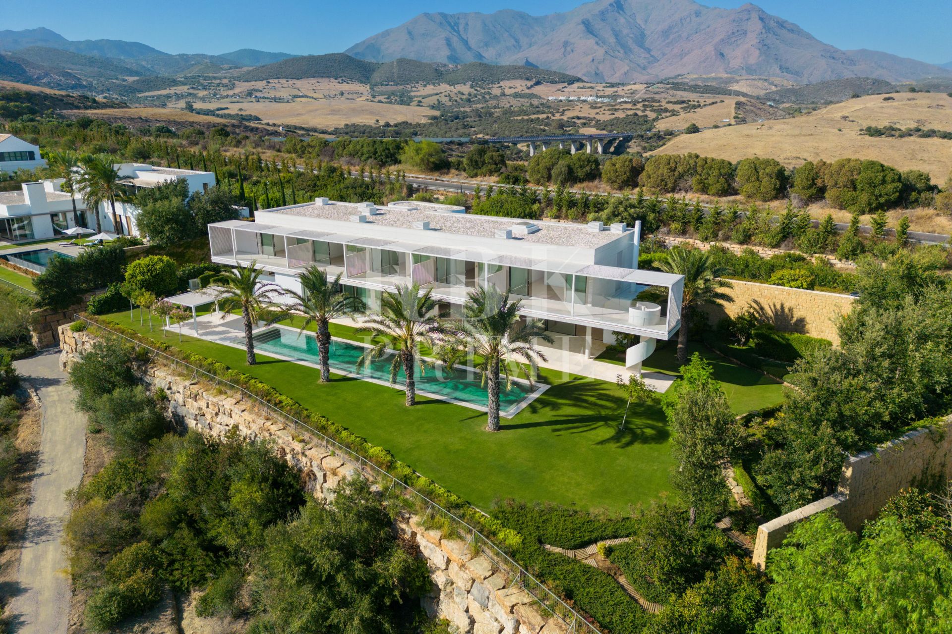 Available - Villa - Málaga - Costa del Sol