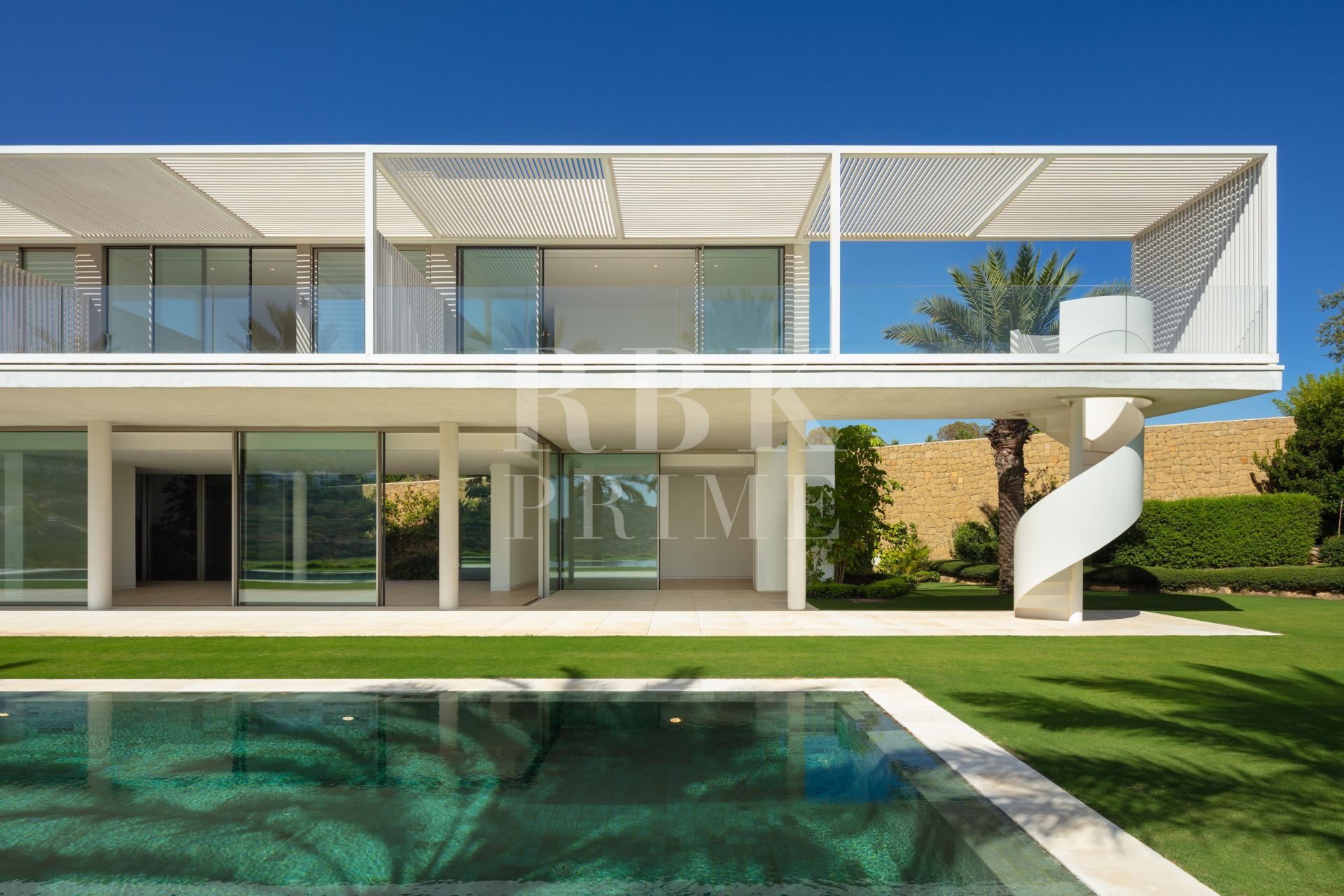 Available - Villa - Málaga - Costa del Sol