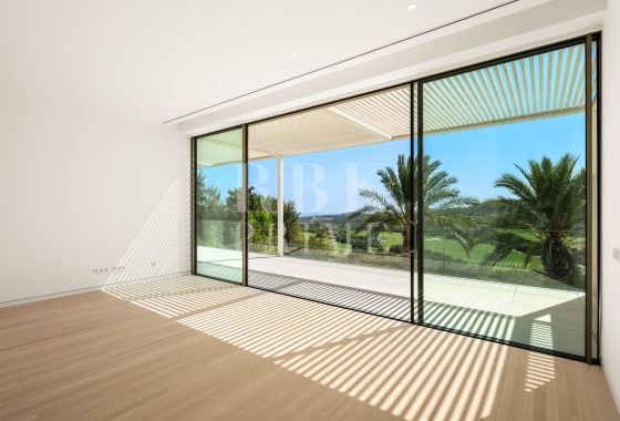 Villa · Available - Málaga