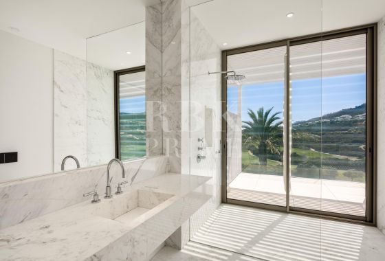 Villa · Available - Málaga