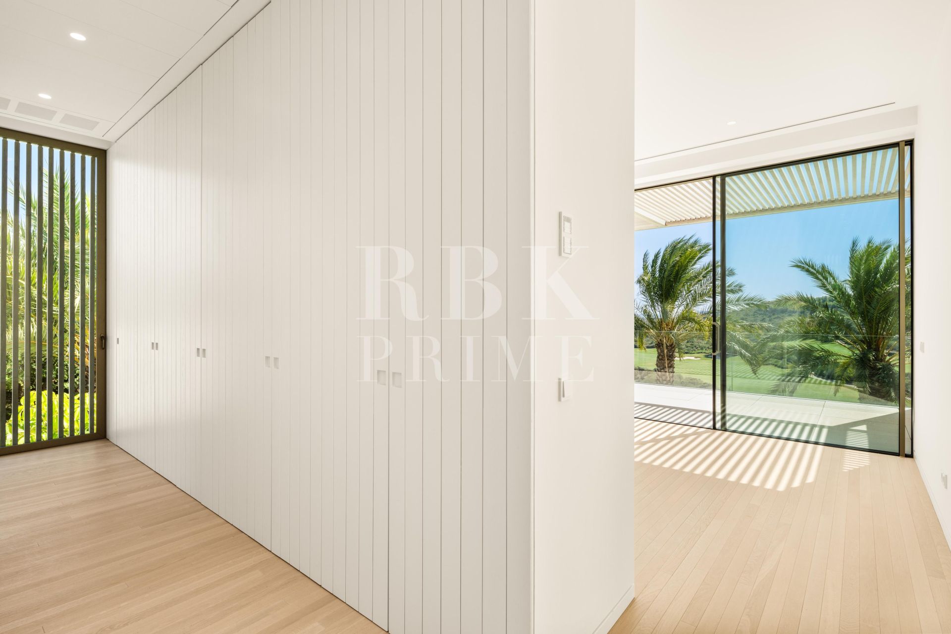 Available - Villa - Málaga - Costa del Sol
