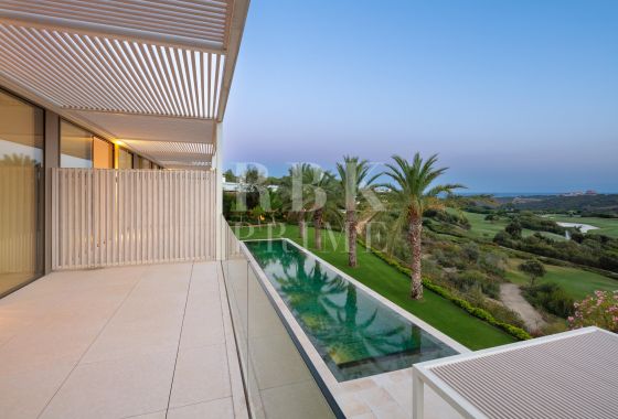 Villa · Available - Málaga