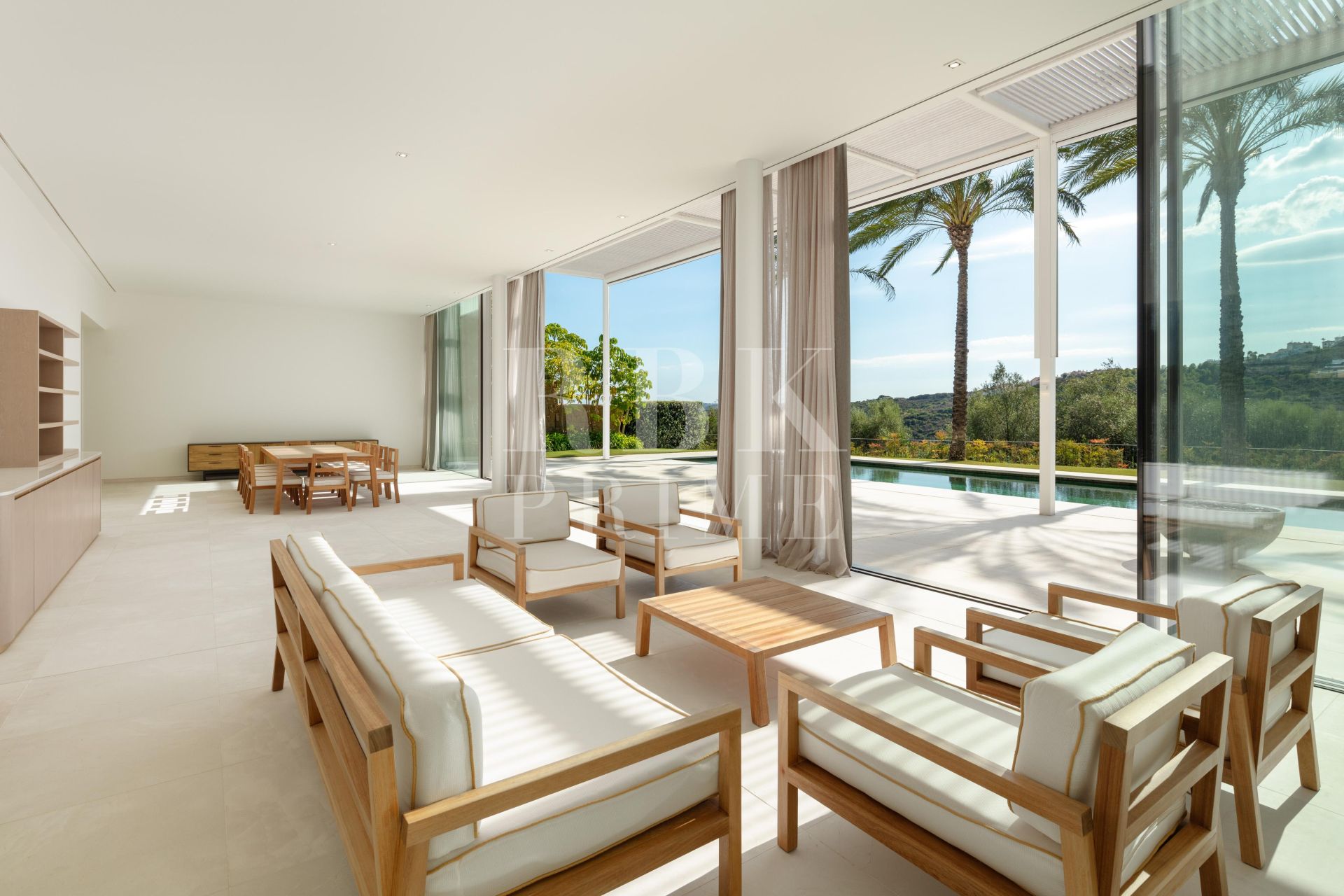 Available - Villa - Málaga - Costa del Sol